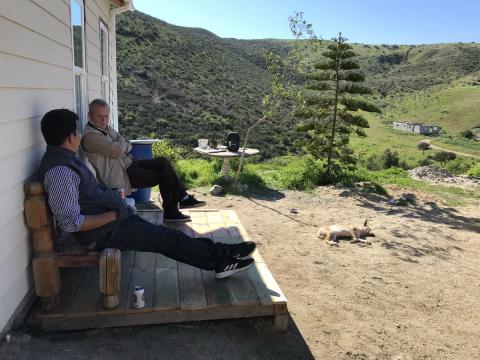 primera etapa del porche con vista al monte